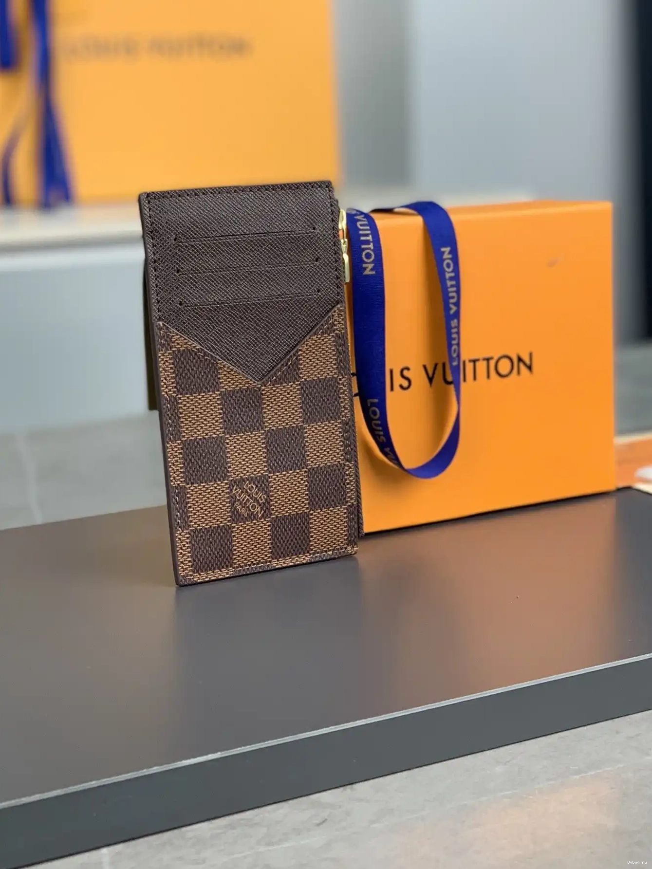 HOLDER LOUIS COIN CARD VUITTON 0618